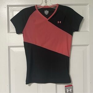 Under Armour Women's Tech Twist Colorblock Black and Pink V-Neck athletic shirt